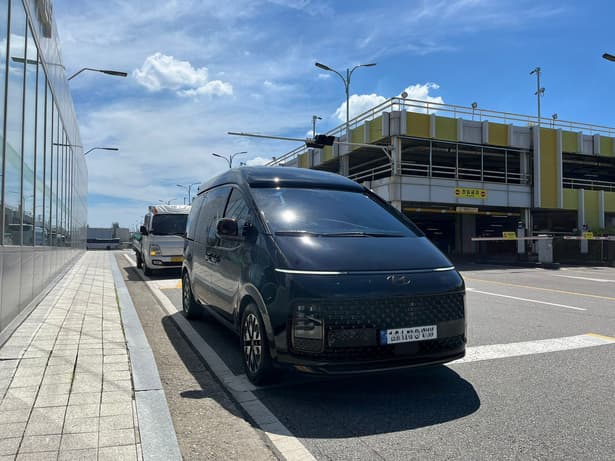 Hyundai Staria High Limousine